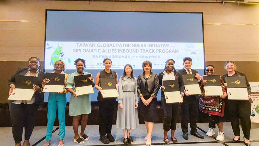 邦交國「青年百億圓夢計畫」屏科大以智慧農業跨文化交流國際